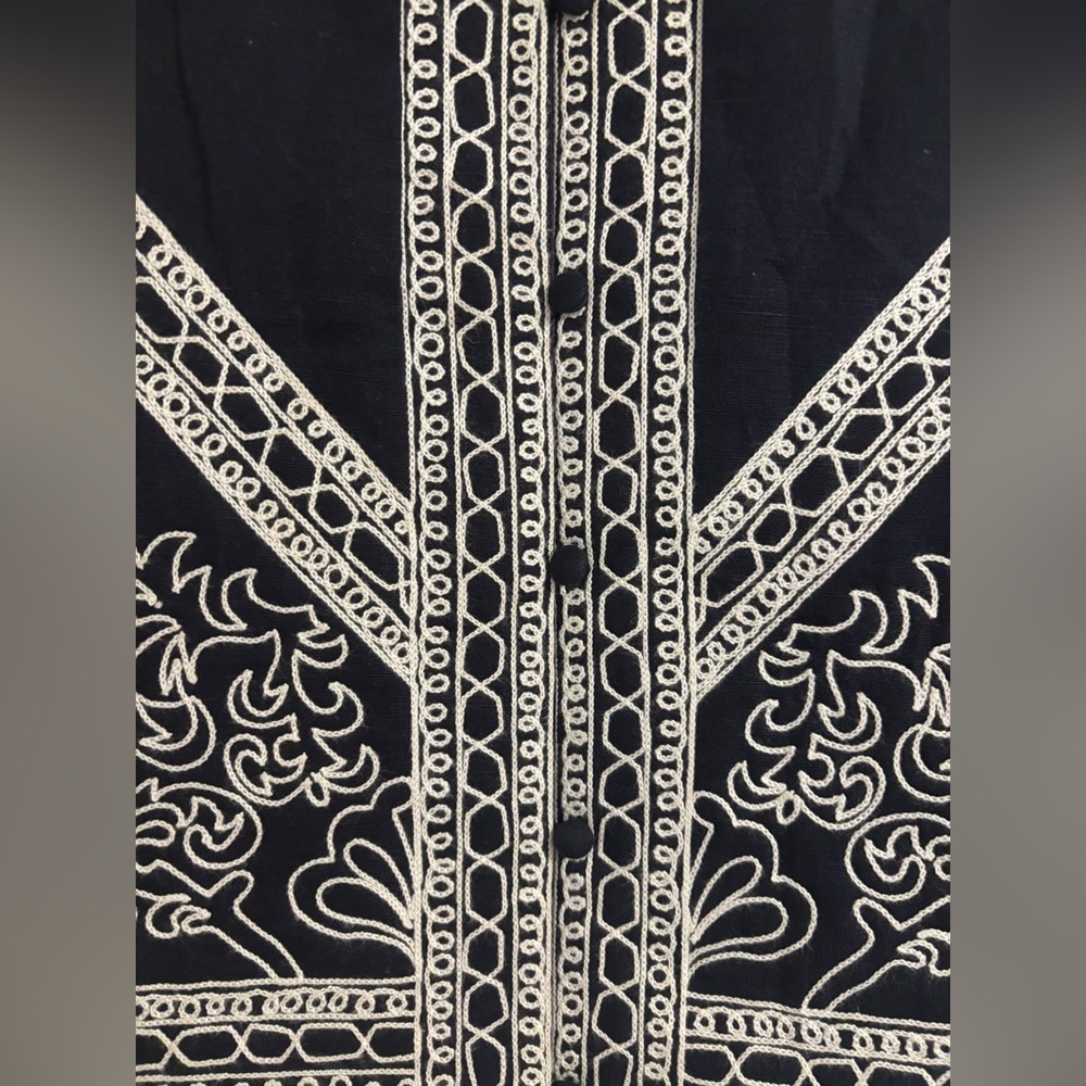 Tuckernuck Navy Blue Tank with White Embroidered Trim - Picture 6 of 10